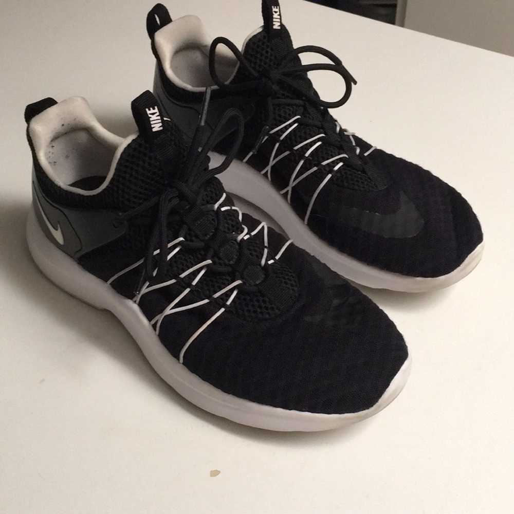 Nike Darwin Running Shoes 8.5